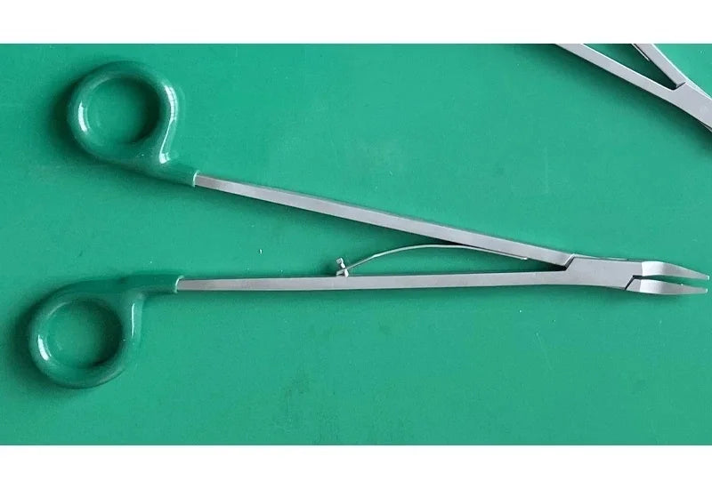 Open Surgery Titanium Clip Applier for Models LT100, LT200, LT300, LT400