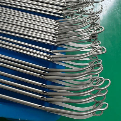 Stainless Steel Thoracic Surgical Hemostatic Forceps - Curved Kelly Clamp for Thoracoscopic Surgery, General Surgical Practice